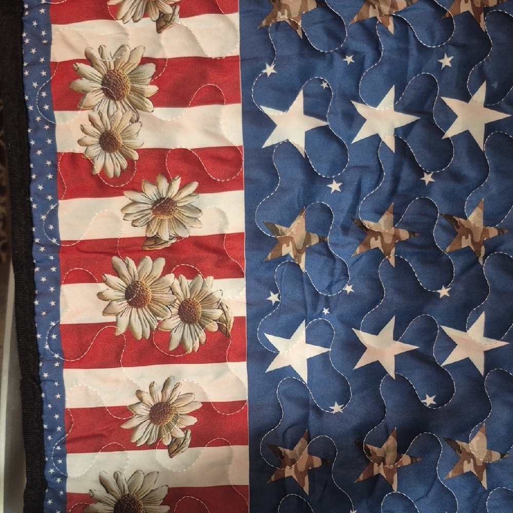 Floral Star Quilted Table Runner